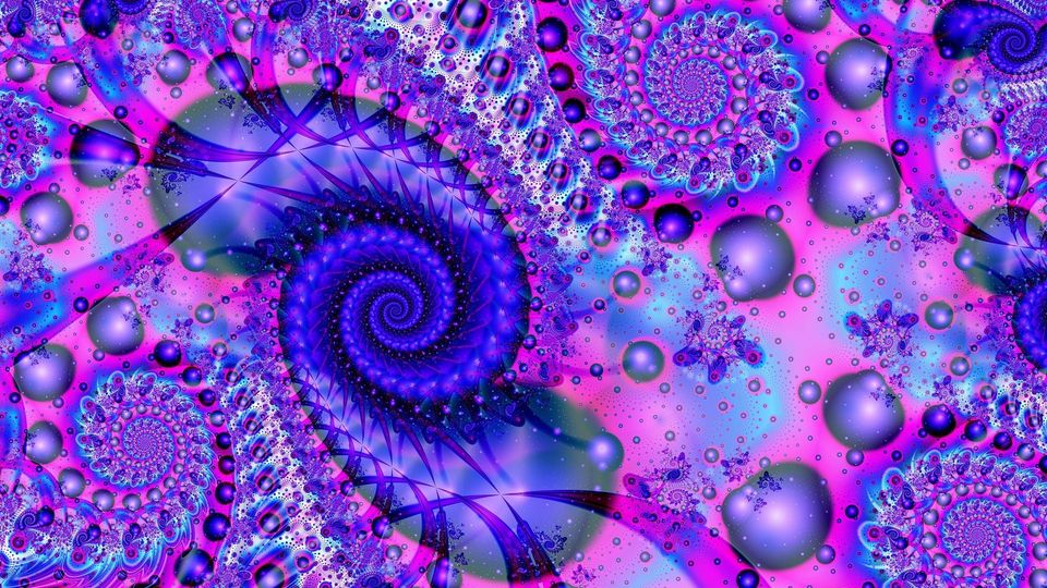 The Universe is a fractal running in reverse